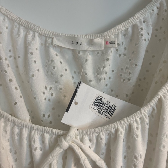 LUSH BACKLESS DRESS - Picture 3 of 3